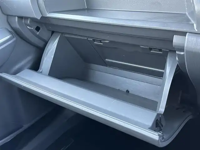 トヨタ プリウス α S ツーリングセレクション 東京都 2014(平26)年 4.9万km ホワイトパールクリスタルシャイン ワンオーナー/純正ナビ【Bluetooth接続可、CD、DVD、フルセグTV走行中視聴可】/バックカメラ/ドライブレコーダー前後/ドライブモード【EV、ECO、PWR】/純正フロアマット/純正アルミホイール/オートライト/盗難防止装置/横滑り防止装置/ABS/Wエアバッグ/カーテンエアバッグ/スマートキー/スペアキー1本/保証書、取扱説明書