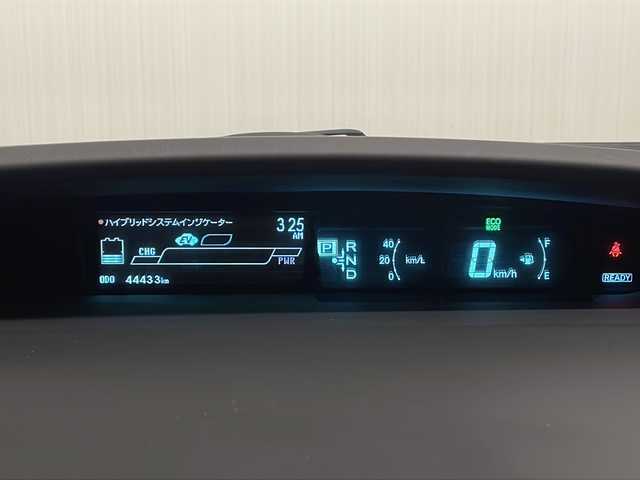 トヨタ プリウス S ツーリングセレクション 熊本県 2013(平25)年 4.5万km ホワイトパールクリスタルシャイン 純正ナビ（NSCP-W62）/TV/Bluetooth/CD/ビルトインETC/LEDヘッドライト/純正17インチAW/純正フロアマット/スマートキー/アイドリングストップ/ステアリングスイッチ/フォグランプ