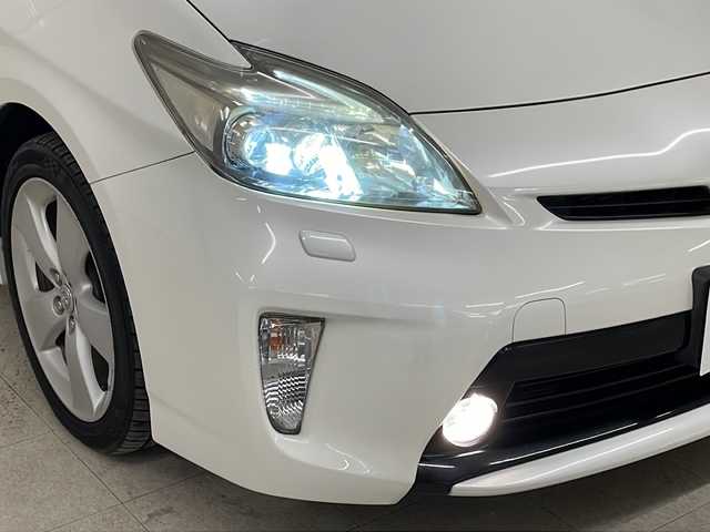 トヨタ プリウス S ツーリングセレクション 熊本県 2013(平25)年 4.5万km ホワイトパールクリスタルシャイン 純正ナビ（NSCP-W62）/TV/Bluetooth/CD/ビルトインETC/LEDヘッドライト/純正17インチAW/純正フロアマット/スマートキー/アイドリングストップ/ステアリングスイッチ/フォグランプ