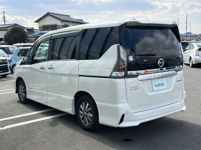 日産 セレナ e－パワー ハイウェイスター V 岐阜県 2019(平31)年 2.6万km 白 禁煙車/ナビ/アラウンドビューモニター/両側パワースライドドア/デジタルインナーミラー/ETC2.0/エマージェンシーブレーキ/プロパイロット/純正アルミホイール/LEDヘッドライト/プッシュスタート/電動格納ミラー