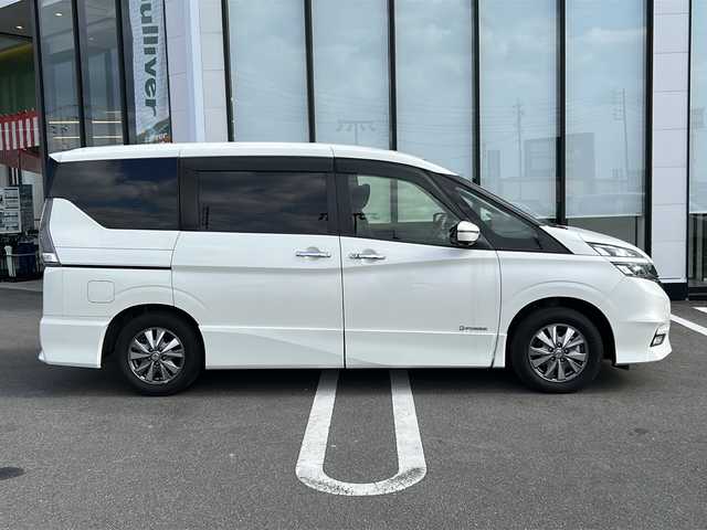 日産 セレナ e－パワー ハイウェイスター V 岐阜県 2019(平31)年 2.6万km 白 禁煙車/ナビ/アラウンドビューモニター/両側パワースライドドア/デジタルインナーミラー/ETC2.0/エマージェンシーブレーキ/プロパイロット/純正アルミホイール/LEDヘッドライト/プッシュスタート/電動格納ミラー