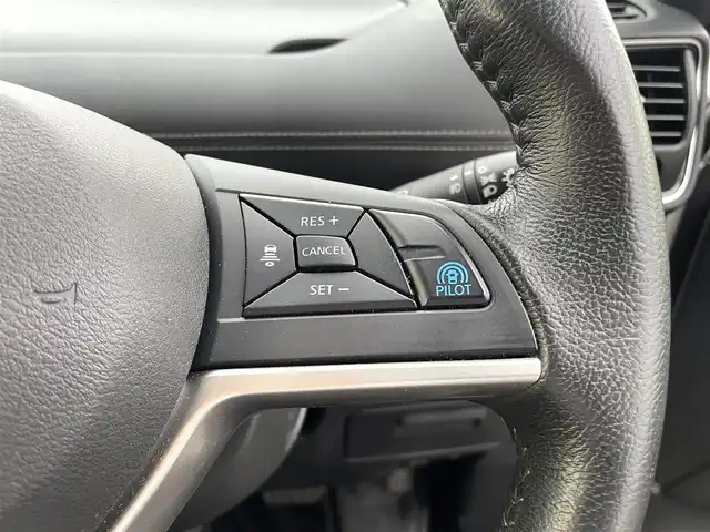 日産 セレナ e－パワー ハイウェイスター V 愛媛県 2019(平31)年 2.6万km ブリリアントホワイトパール 社外ナビ（Bluetooth/SD/CD/DVD/フルセグTV)/アランドビューモニター/日産プロパイロット/両側パワースライドドア/ETC/デジタルインナーミラー/前方ドライブレコーダー/純正15インチアルミホイール/純正フロアマット/LEDヘッドライト/フォグランプ/ABS/横滑り防止装置/レーンキープアシスト/衝突被害軽減ブレーキ/プッシュスタート/スマートキー