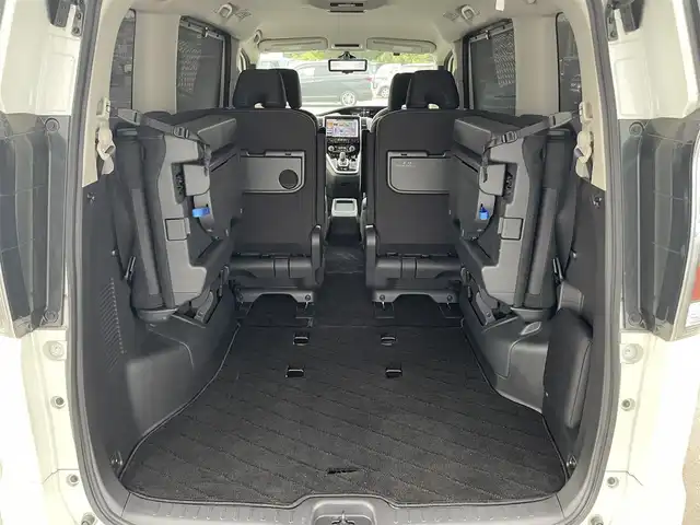 日産 セレナ e－パワー ハイウェイスター V 愛媛県 2019(平31)年 2.6万km ブリリアントホワイトパール 社外ナビ（Bluetooth/SD/CD/DVD/フルセグTV)/アランドビューモニター/日産プロパイロット/両側パワースライドドア/ETC/デジタルインナーミラー/前方ドライブレコーダー/純正15インチアルミホイール/純正フロアマット/LEDヘッドライト/フォグランプ/ABS/横滑り防止装置/レーンキープアシスト/衝突被害軽減ブレーキ/プッシュスタート/スマートキー