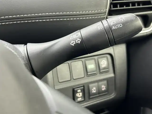 日産 セレナ ハイウェイスター Vセレクション 熊本県 2017(平29)年 7.7万km アズライトブルー 純正フリップダウンモニター/純正9インチナビMM516D-L/（フルセグTV/BT/CD/DVD/SD/USB）/アラウンドビューモニター/インテリジェントルームミラー/社外前方ドライブレコーダー/ハンズフリー両側パワースライドドア/ETC/パーキングアシスト/プロパイロット/エマージェンシーブレーキ/車線逸脱警報/前後クリアランスソナー/ふらつき警報/アイドリングストップ/インテリジェントルームミラー/横滑り防止/電動パーキングブレーキ/ブレーキホールド/純正フロアマット/社外１６インチAW/オートライト/オートマチックハイビーム/LEDヘッドライト/フォグライト/スマートキー/プッシュスタート/スペアキー1本