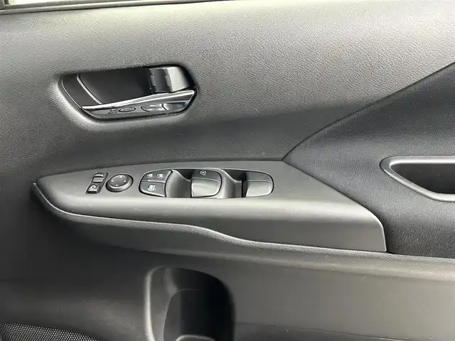 日産 セレナ ハイウェイスター Vセレクション 熊本県 2017(平29)年 7.7万km アズライトブルー 純正フリップダウンモニター/純正9インチナビMM516D-L/（フルセグTV/BT/CD/DVD/SD/USB）/アラウンドビューモニター/インテリジェントルームミラー/社外前方ドライブレコーダー/ハンズフリー両側パワースライドドア/ETC/パーキングアシスト/プロパイロット/エマージェンシーブレーキ/車線逸脱警報/前後クリアランスソナー/ふらつき警報/アイドリングストップ/インテリジェントルームミラー/横滑り防止/電動パーキングブレーキ/ブレーキホールド/純正フロアマット/社外１６インチAW/オートライト/オートマチックハイビーム/LEDヘッドライト/フォグライト/スマートキー/プッシュスタート/スペアキー1本