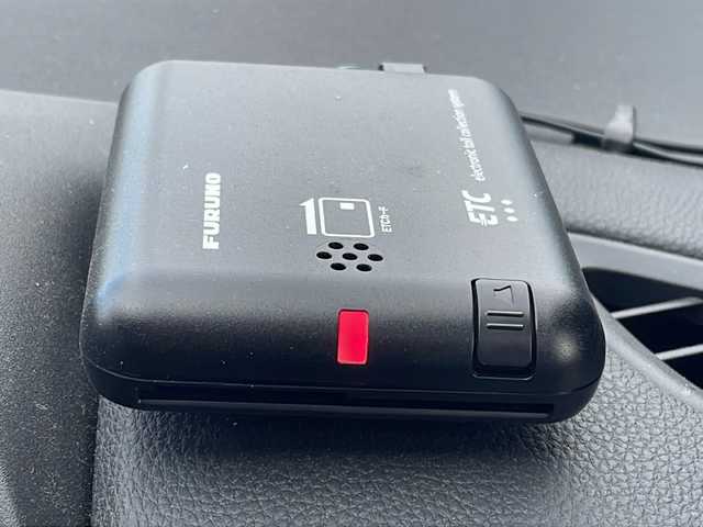 トヨタ ヤリスクロス ハイブリッド Z 長野県 2023(令5)年 2.9万km ブラックマイカ プッシュスタート　/Bluetooth　/ＥＴＣ　/バックカメラ/ステアリングスイッチ/ステアリングヒーター/純正18インチアルミホイール/全方位カメラ　/スマートキー　/クルーズコントロール　/ＵＳＢ入力端子　/パワーシート　/シートヒーター　/エアシート/リアスポイラー　/コーナーセンサー/横滑り防止装置/盗難防止装置/オートライト/オートマチックハイビーム/ＬＥＤライト/衝突被害軽減システム