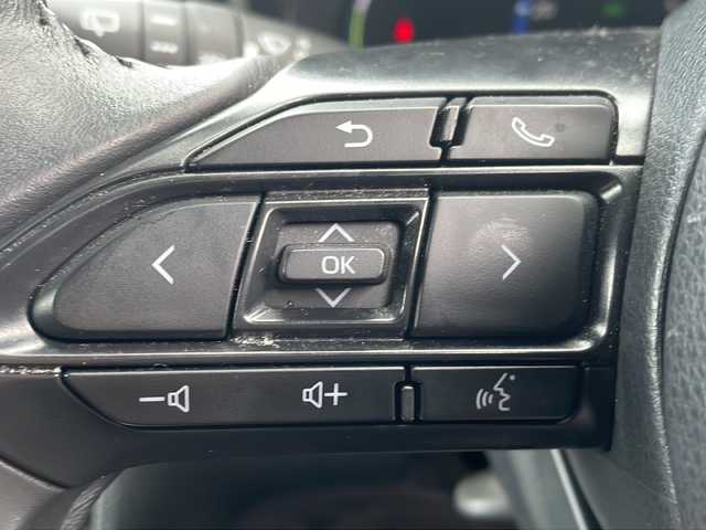 トヨタ ヤリスクロス ハイブリッド Z 長野県 2023(令5)年 2.9万km ブラックマイカ プッシュスタート　/Bluetooth　/ＥＴＣ　/バックカメラ/ステアリングスイッチ/ステアリングヒーター/純正18インチアルミホイール/全方位カメラ　/スマートキー　/クルーズコントロール　/ＵＳＢ入力端子　/パワーシート　/シートヒーター　/エアシート/リアスポイラー　/コーナーセンサー/横滑り防止装置/盗難防止装置/オートライト/オートマチックハイビーム/ＬＥＤライト/衝突被害軽減システム