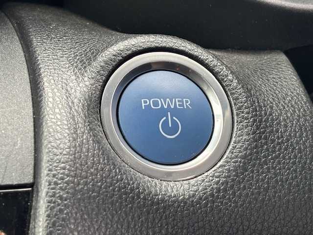トヨタ ヤリスクロス ハイブリッド Z 長野県 2023(令5)年 2.9万km ブラックマイカ プッシュスタート　/Bluetooth　/ＥＴＣ　/バックカメラ/ステアリングスイッチ/ステアリングヒーター/純正18インチアルミホイール/全方位カメラ　/スマートキー　/クルーズコントロール　/ＵＳＢ入力端子　/パワーシート　/シートヒーター　/エアシート/リアスポイラー　/コーナーセンサー/横滑り防止装置/盗難防止装置/オートライト/オートマチックハイビーム/ＬＥＤライト/衝突被害軽減システム