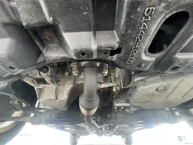 トヨタ ヴィッツ F 秋田県 2012(平24)年 7万km ブラックマイカ 純正オーディオ/４WD/リモコンキー/社外アルミ/ETC/純正フロアマット/純正ドアバイザー/寒冷地仕様/電動格納ミラー/パワーステアリング/パワーウィンドウ/センターデフロック/保証書/取扱説明書/記録簿