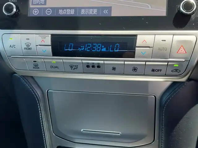 トヨタ ランドクルーザー プラド TX Lパッケージ 東京都 2023(令5)年 1.6万km ホワイトパールクリスタルシャイン サンルーフ/ワンオーナー/Toyota Safety Sense/・プリクラッシュセーフティ/・レーンディパーチャーアラート/・オートマチックハイビーム/・レーダークルーズコントロール/・クリアランスソナー/・ブラインドスポットモニター/パノラミックビューモニター/ルームミラー型ドライブレコーダー(前後)/プッシュスタート/MTモード付きAT/純正ナビ/フルセグTV/ETC/ルーフレール/レザーシート/パワーシート/シートヒーター/ベンチレーション/LEDヘッドライト/19インチ純正アルミホイール
