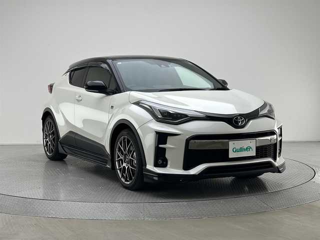 トヨタ Ｃ－ＨＲ S－T GRスポーツ 兵庫県 2021(令3)年 2.8万km ブラック/ホワイトパールクリスタルシャイン 2トーン 6速MT/純正SDナビ/(NSZT-W68T)/フルセグ CD DVD BT MSV/バックカメラ/ALPINEデジタルインナーミラー/ドラレコ内臓/レーダークルーズコントロール/プリクラッシュセーフティー/LDA/社外4本出しマフラー/GRフロントサイドスポイラー/GRサイドスカート/GRリアスポイラー/GRキャリパー/BBS19インチアルミホイール/LEDヘッドライト/LEDフォグライト/オートライト/オートハイビーム/ハーフレザーシート/シートヒーター/ビルトインETC2.0/スマートキー