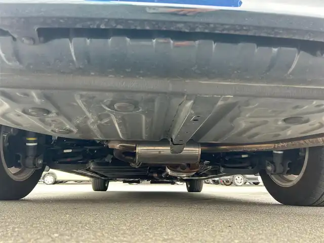 トヨタ ヴォクシー ZS 静岡県 2014(平26)年 4.8万km ブラッキッシュアゲハガラスフレーク エンジンスタートボタン/パワーステアリング/パワーウィンドウ/アイドリングストップ/スマートキー/ダブルオートエアコン/Bluetooth接続/11型後席用モニター/CDチェンジャー/ETC/バックカメラ/SDミュージックサーバー/フルセグTV/純正SDナビ/3列シート/ウォークスルー/純正フロアマット/両側パワースライドドア/純正アルミホイール/ABS/横滑り防止装置/オートライト/LEDヘッドライト/ダブルエアバック