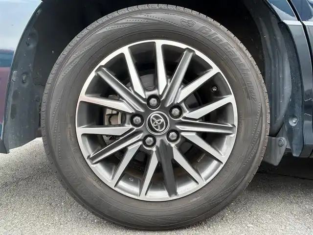 トヨタ ヴォクシー ZS 静岡県 2014(平26)年 4.8万km ブラッキッシュアゲハガラスフレーク エンジンスタートボタン/パワーステアリング/パワーウィンドウ/アイドリングストップ/スマートキー/ダブルオートエアコン/Bluetooth接続/11型後席用モニター/CDチェンジャー/ETC/バックカメラ/SDミュージックサーバー/フルセグTV/純正SDナビ/3列シート/ウォークスルー/純正フロアマット/両側パワースライドドア/純正アルミホイール/ABS/横滑り防止装置/オートライト/LEDヘッドライト/ダブルエアバック