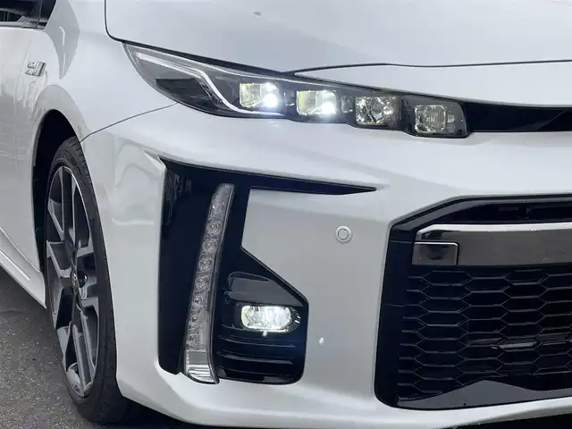 トヨタ プリウス ＰＨＶ S GRスポーツ 茨城県 2020(令2)年 1.5万km プラチナホワイトパールマイカ 純正ナビ/【ラジオ・ＣＤ・ＤＶＤ・TV・SD・BT】/シートヒーター/レーダークルコン/ETC2.0/Bカメラ/左サイドカメラ/Fカメラ/100V電源/GR専用ハーフレザーシート/GR専用ステアリング/GR専用アルミホイール/オートライト/Fフォグ/LEDライト