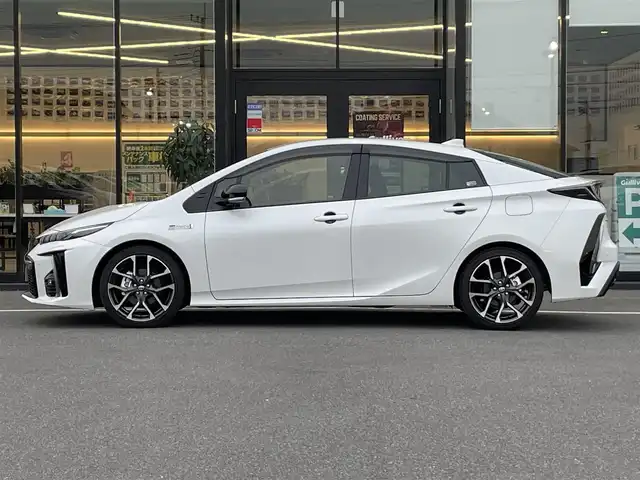 トヨタ プリウス ＰＨＶ S GRスポーツ 茨城県 2020(令2)年 1.5万km プラチナホワイトパールマイカ 純正ナビ/【ラジオ・ＣＤ・ＤＶＤ・TV・SD・BT】/シートヒーター/レーダークルコン/ETC2.0/Bカメラ/左サイドカメラ/Fカメラ/100V電源/GR専用ハーフレザーシート/GR専用ステアリング/GR専用アルミホイール/オートライト/Fフォグ/LEDライト