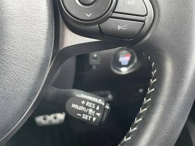 トヨタ プリウス ＰＨＶ S GRスポーツ 茨城県 2020(令2)年 1.5万km プラチナホワイトパールマイカ 純正ナビ/【ラジオ・ＣＤ・ＤＶＤ・TV・SD・BT】/シートヒーター/レーダークルコン/ETC2.0/Bカメラ/左サイドカメラ/Fカメラ/100V電源/GR専用ハーフレザーシート/GR専用ステアリング/GR専用アルミホイール/オートライト/Fフォグ/LEDライト