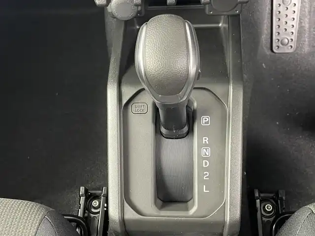 スズキ ジムニー XC 埼玉県 2025(令7)年 0.1万km未満 ブルーイッシュブラックパール3 ４WD/デュアルセンサーブレーキサポート/クルーズコントロール/横滑り防止装置/盗難防止装置/レーンキープアシスト/コーナーセンサー/LEDヘッドライト/オートライト/シートヒーター/純正16インチアルミホイール/スマートキー/プッシュスタート