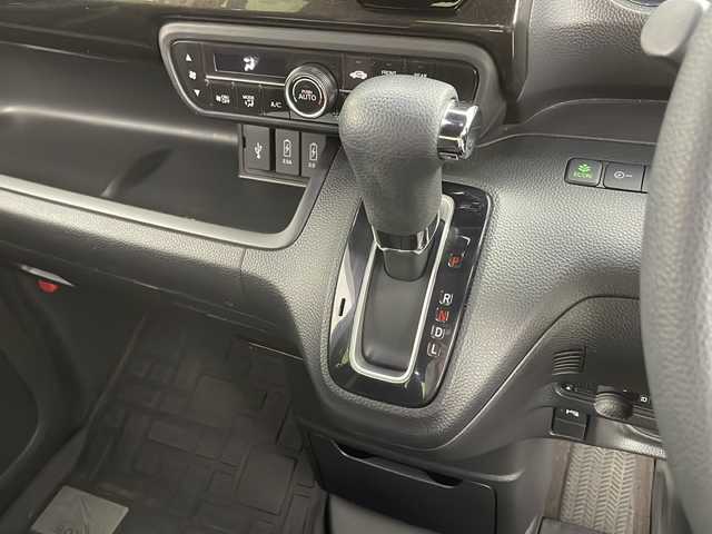 ホンダ Ｎ ＢＯＸ カスタム G L ホンダセンシング 千葉県 2020(令2)年 3.6万km プレミアムグラマラスブロンズP Honda SENSING/・衝突軽減ブレーキ/・誤発進抑制機能/・歩行者事故低減ステアリング/・先行車発進お知らせ機能/・標識認識機能/・路外逸脱抑制機能/・アダプティブ・クルーズ・コントロール/・車線維持支援システム/・後方誤発進抑制機能/・オートハイビーム/純正8インチメモリーナビ/・フルセグTV/・Bluetoothオーディオ接続/・CD/DVD再生機能/バックカメラ/左側パワースライドドア/ビルトインETC/LEDヘッドライト/前後コーナーセンサー