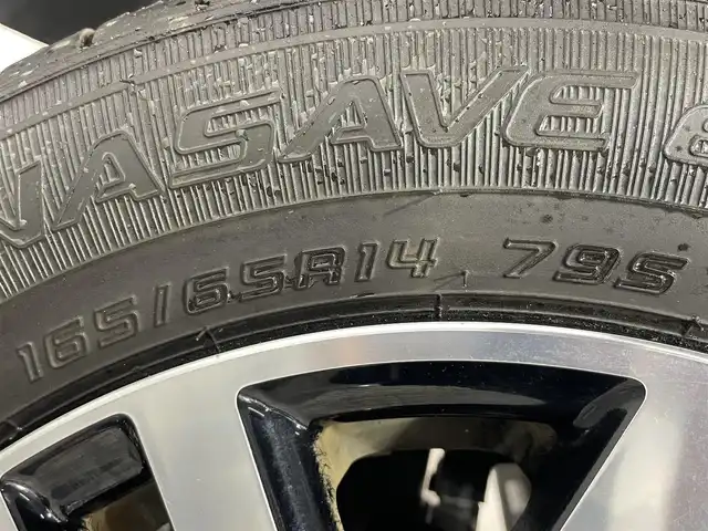 トヨタ ルーミー カスタムG 大阪府 2023(令5)年 1.3万km ターコイズブルーマイカメタリック 純正9incナビ(フルセグ/DVD再生/Bluetooth) 360カメラ 後席モニター ETC 両側パワースライドドア シートヒーター 衝突軽減 レーダークルコン クリアランスソナー ドラレコ