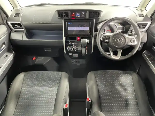 トヨタ ルーミー カスタムG 大阪府 2023(令5)年 1.3万km ターコイズブルーマイカメタリック 純正9incナビ(フルセグ/DVD再生/Bluetooth) 360カメラ 後席モニター ETC 両側パワースライドドア シートヒーター 衝突軽減 レーダークルコン クリアランスソナー ドラレコ