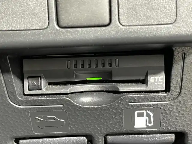 トヨタ ルーミー カスタムG 大阪府 2023(令5)年 1.3万km ターコイズブルーマイカメタリック 純正9incナビ(フルセグ/DVD再生/Bluetooth) 360カメラ 後席モニター ETC 両側パワースライドドア シートヒーター 衝突軽減 レーダークルコン クリアランスソナー ドラレコ