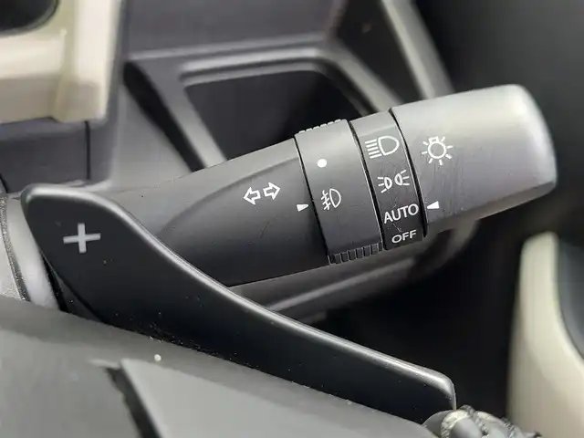 スズキ クロスビー HYBRID MZ 東京都 2020(令2)年 5.5万km キャラバンアイボリーパールメタリック/ブラック 2トーンルーフ 純正ナビ/・Bluetooth/・フルセグテレビ/・CD/DVD/アラウンドビューモニター/デュアルセンサーブレーキサポート/クルーズコントロール/純正アルミホイール/フロントフォグランプ/ビルトインETC/純正フロアマット/シートヒーター/LEDヘッドライト/プッシュスタート/新車保証書/取扱説明書/ドライブレコーダー/コーナーセンサー/キーレスエントリー