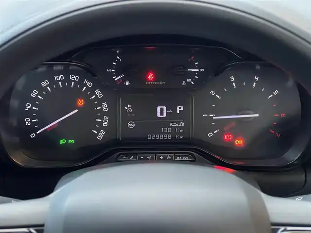 シトロエン シトロエン Ｃ３ フィール 山梨県 2021(令3)年 3万km ベージュ 後期　/Ａカープレイ　　/Ｂソナー　/ＬＥＤ　/ディスプレイオーディオ　/Ａライト　/Ａハイビーム　/ＬＤＷ　/衝突軽減Ｂ　/クルコン　/ＥＴＣ　/前後ドラレコ　/スマートキー