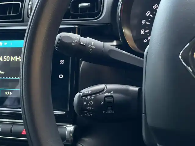 シトロエン シトロエン Ｃ３ フィール 山梨県 2021(令3)年 3万km ベージュ 後期　/Ａカープレイ　　/Ｂソナー　/ＬＥＤ　/ディスプレイオーディオ　/Ａライト　/Ａハイビーム　/ＬＤＷ　/衝突軽減Ｂ　/クルコン　/ＥＴＣ　/前後ドラレコ　/スマートキー