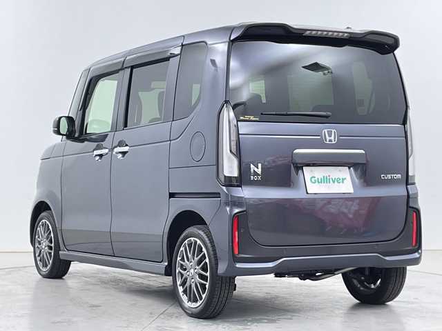 ホンダ Ｎ ＢＯＸ カスタム ターボ 道央・札幌 2025(令7)年 0.1万km メテオロイドグレーメタリック ・４WD  /  ホンダセンシング/・8インチ純正ディスプレイオーディオ/・BT.USB.AppleCarPlay.AndroidAuto/・バックカメラ/・両側パワースライドドア/・ハーフレザーシート/前席シートヒーター/・革巻きステアリング/・パーキングブレーキスイッチ/・ブレーキホールド/・LEDヘッドライト/・オートライト/オートマチックハイビーム/・プッシュスタート/スマートキー/・電動格納ミラー/オートリトラミラー