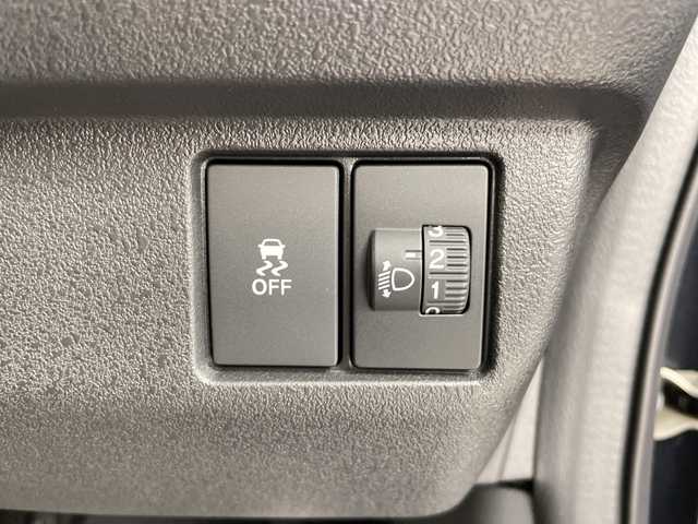 ホンダ Ｎ ＢＯＸ カスタム ターボ 道央・札幌 2025(令7)年 0.1万km メテオロイドグレーメタリック ・４WD  /  ホンダセンシング/・8インチ純正ディスプレイオーディオ/・BT.USB.AppleCarPlay.AndroidAuto/・バックカメラ/・両側パワースライドドア/・ハーフレザーシート/前席シートヒーター/・革巻きステアリング/・パーキングブレーキスイッチ/・ブレーキホールド/・LEDヘッドライト/・オートライト/オートマチックハイビーム/・プッシュスタート/スマートキー/・電動格納ミラー/オートリトラミラー