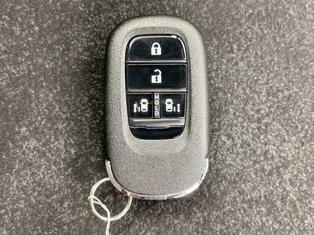 ホンダ Ｎ ＢＯＸ カスタム ターボ 道央・札幌 2025(令7)年 0.1万km メテオロイドグレーメタリック ・４WD  /  ホンダセンシング/・8インチ純正ディスプレイオーディオ/・BT.USB.AppleCarPlay.AndroidAuto/・バックカメラ/・両側パワースライドドア/・ハーフレザーシート/前席シートヒーター/・革巻きステアリング/・パーキングブレーキスイッチ/・ブレーキホールド/・LEDヘッドライト/・オートライト/オートマチックハイビーム/・プッシュスタート/スマートキー/・電動格納ミラー/オートリトラミラー