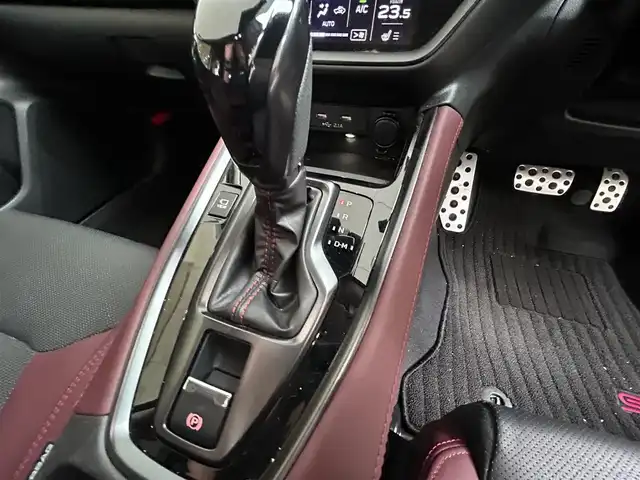 スバル レヴォーグ 1．8STIスポーツ EX 愛知県 2020(令2)年 1.3万km クリスタルホワイトP ワンオーナー/メモリナビ/フルセグテレビ/全方位カメラ/ETC/プッシュスタート/スマートキー/レーダークルーズコントロール/LEDヘッドランプ/HID/革シート、パワーシート/パワーテールゲート