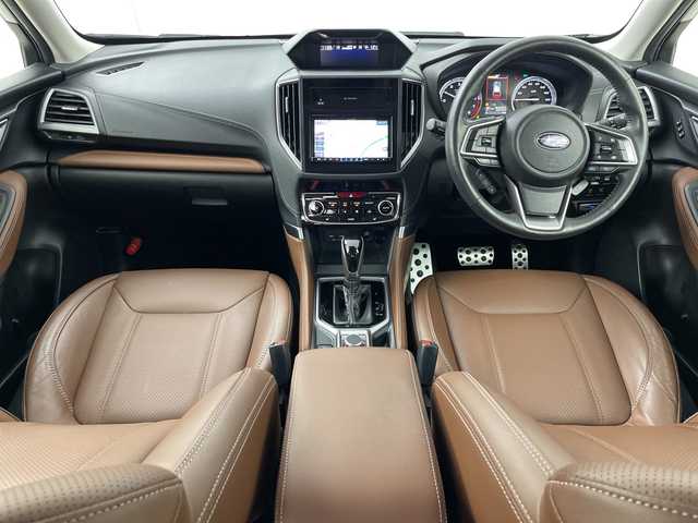 スバル フォレスター ハイブリッド アドバンス 道央・札幌 2021(令3)年 3.6万km クリスタルホワイトP ・ワンオーナー/・4WD/・社外ナビ&CD&DVD&BT&TV/・バックカメラ/・アイサイト/・パワーバックドア/・レザーシート/・前席シートヒーター/・前席パワーシート/・ステアリングヒーター/・ドアミラーヒーター/・デジタルインナーミラー/・純正前後ドライブレコーダー/・LEDヘッドライト/・オートライト/・スマートキー/・スペアキー