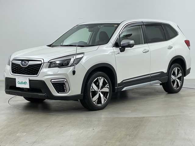 スバル フォレスター ハイブリッド アドバンス 道央・札幌 2021(令3)年 3.6万km クリスタルホワイトP ・ワンオーナー/・4WD/・社外ナビ&CD&DVD&BT&TV/・バックカメラ/・アイサイト/・パワーバックドア/・レザーシート/・前席シートヒーター/・前席パワーシート/・ステアリングヒーター/・ドアミラーヒーター/・デジタルインナーミラー/・純正前後ドライブレコーダー/・LEDヘッドライト/・オートライト/・スマートキー/・スペアキー