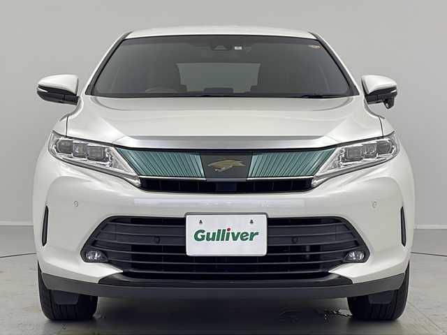 トヨタ ハリアー プレミアム 茨城県 2018(平30)年 7.5万km ホワイトパールクリスタルシャイン １０型ナビ　フルセグＴＶ　バックモニター　衝突軽減ブレーキ　電動リアゲート　ビルドインＥＴＣ　茶革シート　ＬＥＤヘッドライト　フォグランプ　純正１８インチアルミホイール　追従クルコン　横滑り防止装置