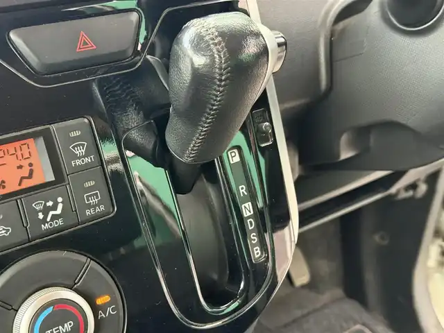 ダイハツ タント カスタム RS SA 千葉県 2014(平26)年 8.5万km パールホワイトⅢ 純正メモリナビ（FM/AM/CD/DVD/Bluetooth）/ワンセグTV/ETC/両側パワースライド/前方ドライブレコーダー/ワンオーナー/LEDヘッドライト/フォグランプ/純正アルミホイール/ISOFIX/保証書/取扱説明書/スペアキー/スマートキー/プッシュスタート