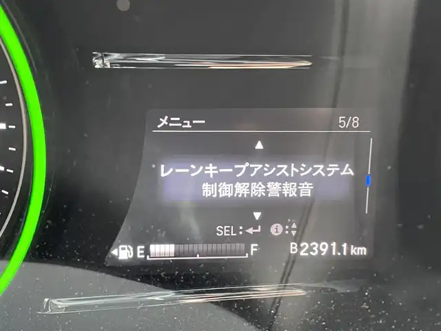 ホンダ ヴェゼル ハイブリッド Z ホンダセンシング 東京都 2018(平30)年 7.3万km ホワイトオーキッドパール ホンダセンシング　/・衝突軽減ブレーキ　/・誤発進抑制機能　/・ＡＣＣ　/・ＬＫＡＳ　/・先行車発進　/運転席助手席シートヒーター　/ハーフレザーシート　/ワンオーナー　/ＥＴＣ　/バックカメラ　/コンフォートビューパッケージ