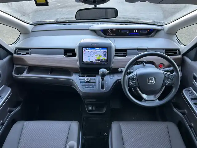 ホンダ フリード G 神奈川県 2022(令4)年 2.2万km クリスタルブラックパール KENWOOD８型SDナビゲーション/AM FM フルセグ Bluetooth HDMI USB　IPod/バックカメラ/両側パワースライドドア/ホンダセンシング/アダプティブクルーズコントロール/シートヒーター/ETC/ドライブレコーダー/フロアマット/スマートキー/スペアキー/LEDヘッドライト/オートライト/レーンキープアシスト/ドアバイザー/アイドリングストップ/横滑り防止装置