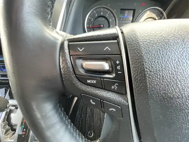 トヨタ ヴェルファイア Z Gエディション 千葉県 2016(平28)年 11.1万km ホワイトパールクリスタルシャイン ユーザー買取車両/純正フリップダウンモニター/純正9インチナビ/・フルセグ/BT/DVD/CD/バックカメラ/ステアリングスイッチ/MTモード/クルーズコントロール/両側パワースライドドア/ハーフレザーシート/パワーシート(D/N席)/D席3メモリシート/ステアリングヒーター/LEDヘッドライト/オートライト/フォグライト/スマートキー/プッシュスタート/純正フロアマット/純正18インチAW