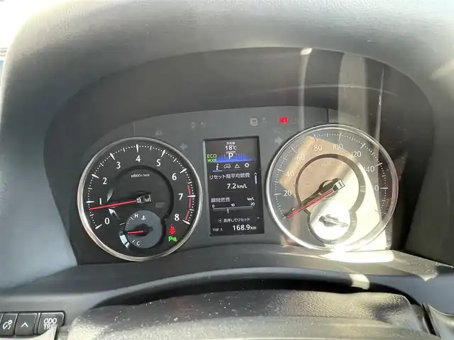 トヨタ ヴェルファイア Z Gエディション 千葉県 2016(平28)年 11.1万km ホワイトパールクリスタルシャイン ユーザー買取車両/純正フリップダウンモニター/純正9インチナビ/・フルセグ/BT/DVD/CD/バックカメラ/ステアリングスイッチ/MTモード/クルーズコントロール/両側パワースライドドア/ハーフレザーシート/パワーシート(D/N席)/D席3メモリシート/ステアリングヒーター/LEDヘッドライト/オートライト/フォグライト/スマートキー/プッシュスタート/純正フロアマット/純正18インチAW