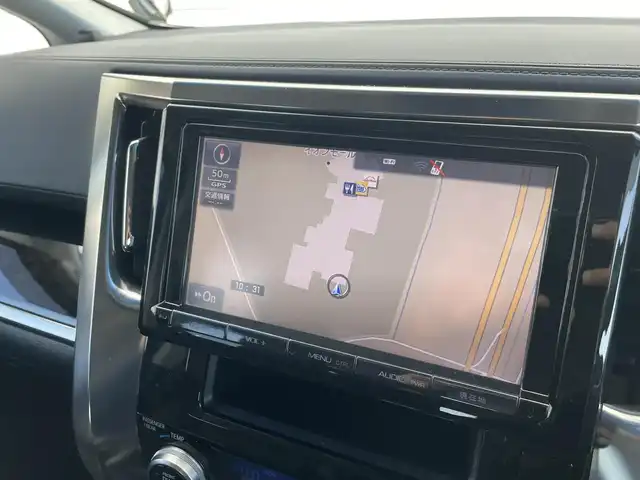 トヨタ ヴェルファイア Z Gエディション 千葉県 2016(平28)年 11.1万km ホワイトパールクリスタルシャイン ユーザー買取車両/純正フリップダウンモニター/純正9インチナビ/・フルセグ/BT/DVD/CD/バックカメラ/ステアリングスイッチ/MTモード/クルーズコントロール/両側パワースライドドア/ハーフレザーシート/パワーシート(D/N席)/D席3メモリシート/ステアリングヒーター/LEDヘッドライト/オートライト/フォグライト/スマートキー/プッシュスタート/純正フロアマット/純正18インチAW