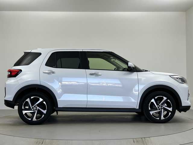 トヨタ ライズ Z 奈良県 2025(令7)年 0.1千km シャイニングホワイトパール 登録済み未使用車/登録時走行距離10km/純正コネクトナビ/フルセグ BT USB/Apple Car Play/android auto/バックカメラ/先行車発進告知/衝突軽減ブレーキ/車線逸脱警報/ステアリングアシスト/標識認識/レーダークルーズコントロール/S-PDL/コーナーセンサー/電子パーキング/HOLD/ステアリングリモコン/シートヒーター/ISOFIX/LEDヘッドライト/フォグライト/オートライト/オートハイビーム/スマートキー/スペアキー/取扱い説明書/新車時保証書