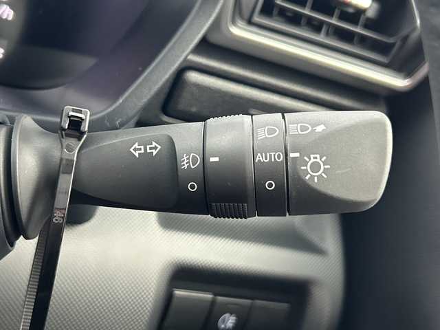 トヨタ ライズ Z 奈良県 2025(令7)年 0.1千km シャイニングホワイトパール 登録済み未使用車/登録時走行距離10km/純正コネクトナビ/フルセグ BT USB/Apple Car Play/android auto/バックカメラ/先行車発進告知/衝突軽減ブレーキ/車線逸脱警報/ステアリングアシスト/標識認識/レーダークルーズコントロール/S-PDL/コーナーセンサー/電子パーキング/HOLD/ステアリングリモコン/シートヒーター/ISOFIX/LEDヘッドライト/フォグライト/オートライト/オートハイビーム/スマートキー/スペアキー/取扱い説明書/新車時保証書