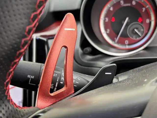 スズキ スイフト スポーツ 茨城県 2019(令1)年 7万km ピュアホワイトP 純正ナビ/(CD/DVD/TV/Bluetooth)/SilkBlazeスポイラー/サブウーファー（ts-wx610a）/スロットルコントローラー（pivot 3-drive pro）/ターボ計（DF19502)/レーダー探知機（AR-W55GA）/社外マフラー（ROSSO MODELLO）/室内LEDライト/xiangshangボンネットダンパー/パドルシフト/全方位カメラ/レーダークルーズコントロール/前後ドライブレコーダー/シートヒーター/レーンキープアシスト/スペアキー/衝突被害軽減ブレーキ/純正17インチアルミホイール