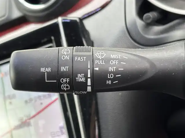 スズキ スイフト スポーツ 茨城県 2019(令1)年 7万km ピュアホワイトP 純正ナビ/(CD/DVD/TV/Bluetooth)/SilkBlazeスポイラー/サブウーファー（ts-wx610a）/スロットルコントローラー（pivot 3-drive pro）/ターボ計（DF19502)/レーダー探知機（AR-W55GA）/社外マフラー（ROSSO MODELLO）/室内LEDライト/xiangshangボンネットダンパー/パドルシフト/全方位カメラ/レーダークルーズコントロール/前後ドライブレコーダー/シートヒーター/レーンキープアシスト/スペアキー/衝突被害軽減ブレーキ/純正17インチアルミホイール