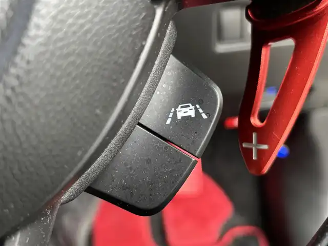 スズキ スイフト スポーツ 茨城県 2019(令1)年 7万km ピュアホワイトP 純正ナビ/(CD/DVD/TV/Bluetooth)/SilkBlazeスポイラー/サブウーファー（ts-wx610a）/スロットルコントローラー（pivot 3-drive pro）/ターボ計（DF19502)/レーダー探知機（AR-W55GA）/社外マフラー（ROSSO MODELLO）/室内LEDライト/xiangshangボンネットダンパー/パドルシフト/全方位カメラ/レーダークルーズコントロール/前後ドライブレコーダー/シートヒーター/レーンキープアシスト/スペアキー/衝突被害軽減ブレーキ/純正17インチアルミホイール