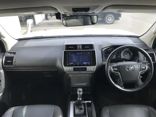 トヨタ ランドクルーザー プラド TX Lパッケージ 富山県 2021(令3)年 4.2万km ホワイトパールクリスタルシャイン 4WD/サンルーフ/純正ナビ/フルセグTV/Bluetooth/バックカメラ/ドライブレコーダー/プリクラッシュセーフティ/クリアランスソナー/コーナーセンサー/レーダークルーズコントロール/レザーシート/パワーシート/シートヒーター／エアシート/ルーフレール/ETC