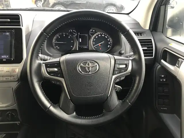トヨタ ランドクルーザー プラド TX Lパッケージ 富山県 2021(令3)年 4.2万km ホワイトパールクリスタルシャイン 4WD/サンルーフ/純正ナビ/フルセグTV/Bluetooth/バックカメラ/ドライブレコーダー/プリクラッシュセーフティ/クリアランスソナー/コーナーセンサー/レーダークルーズコントロール/レザーシート/パワーシート/シートヒーター／エアシート/ルーフレール/ETC