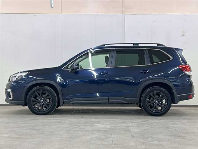 スバル フォレスター プレミアム 道央・札幌 2020(令2)年 8.2万km ダークブルーパール /ワンオーナー//純正8インチDIATONE SOUNDナビ/BT/CD/DVD/フルセグ/SD/USB/Apple Car　Play//フロント・サイド・バックカメラ//アイサイトVer3//全車速追従クルーズコントロール//BSM//純正前方ドライブレコーダー//純正ビルトインETC//デジタルインナーミラー//D/N席パワーシート（D席メモリ機能付き）//全席シートヒーター//ステアリングヒーター//LEDヘッドライト＋LEDフォグランプ//電動パーキングブレーキ//ルーフレール//トノカバー//純正ドアバイザー//純正フロアマット//純正ラゲッジマット//純正18インチAW//スペアタイヤ//保証書・取扱説明書//R3/R4/R5点検記録簿フルセグテレビ