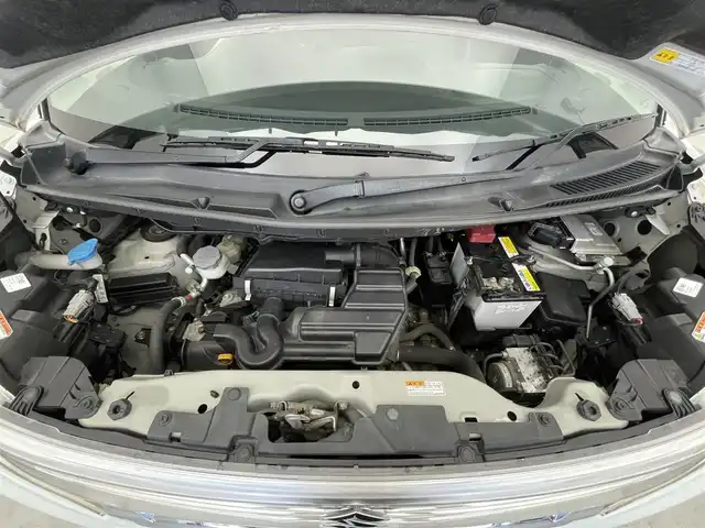 スズキ スペーシア カスタム GS 滋賀県 2016(平28)年 8万km クリスタルホワイトP 禁煙車/社外ナビ/（CD/DVD/SD/Bluetooth/フルセグTV）/ETC/片側パワースライドドア/ステアリングリモコン/D席シートヒーター/シートリフター/レザー調シートカバー/HIDヘッドライト/フォグランプ/オートヘッドライト/アイドリングストップ/スペアキー1本/純正アルミホイール/純正フロアマット/純正ドアバイザー/電動格納ミラー/リアロールサンシェイド